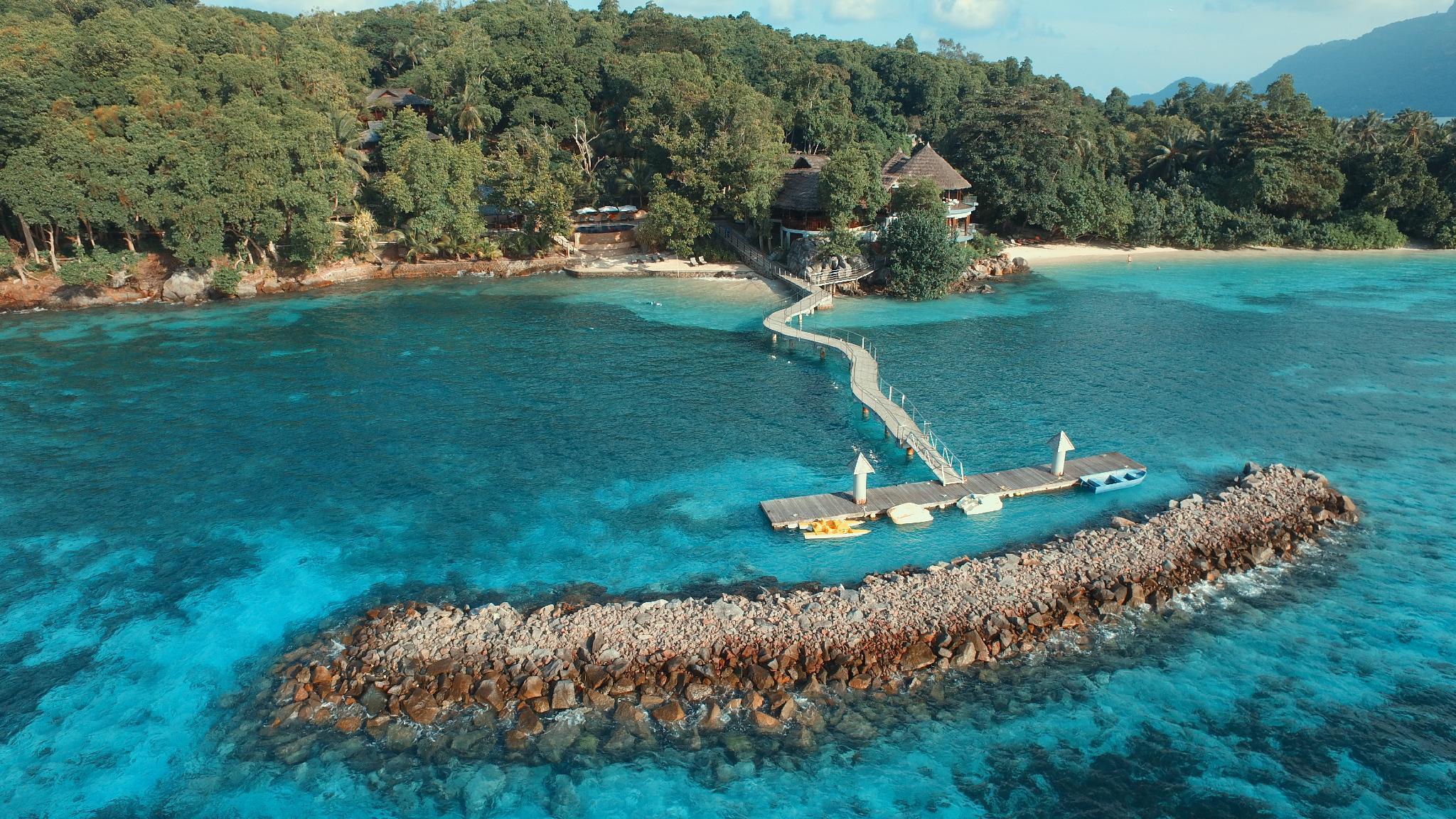 โรงแรมเคอร์ฟไอส์แลนด์รีสอร์ท Round Island ภายนอก รูปภาพ