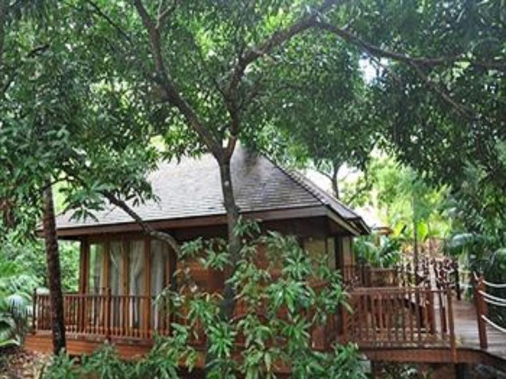 โรงแรมเคอร์ฟไอส์แลนด์รีสอร์ท Round Island ภายนอก รูปภาพ